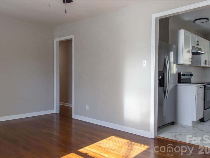 2854 Burbank Drive, Charlotte, NC 28216.  MLS# CAR4319034, YatesRealty ID 6466. 