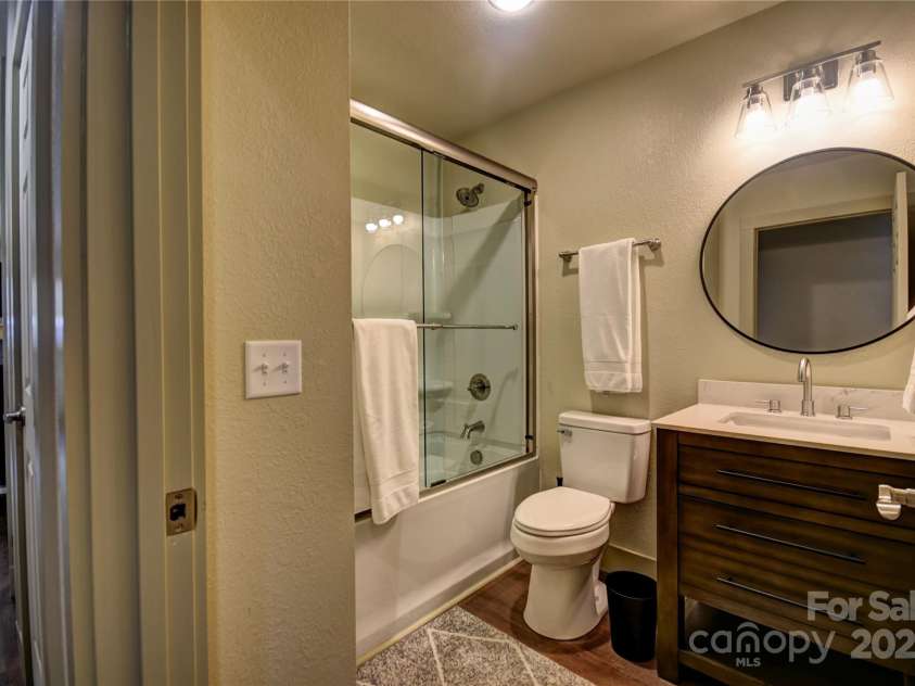 515 Twinbrook Lane, Maggie Valley, NC 28751.  MLS# CAR4245630, YatesRealty ID 6466. Hall bath serves day guests and bedrooms 2 and 3