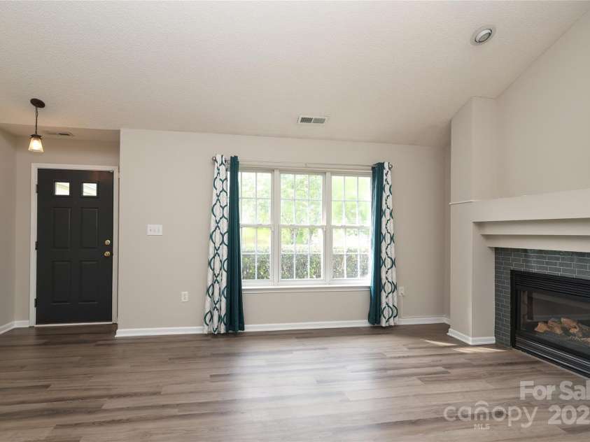 11623 Black Maple Avenue, Charlotte, NC 28269.  MLS# CAR4246127, YatesRealty ID 6467. 