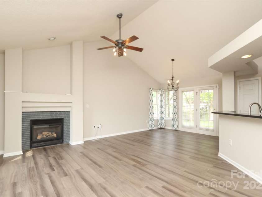 11623 Black Maple Avenue, Charlotte, NC 28269.  MLS# CAR4246127, YatesRealty ID 6467. 
