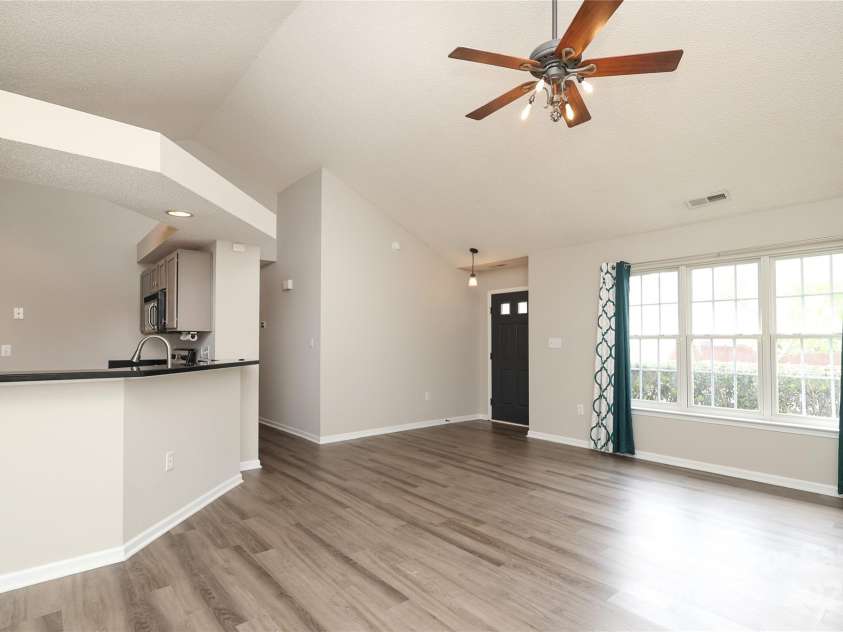 11623 Black Maple Avenue, Charlotte, NC 28269.  MLS# CAR4246127, YatesRealty ID 6467. 
