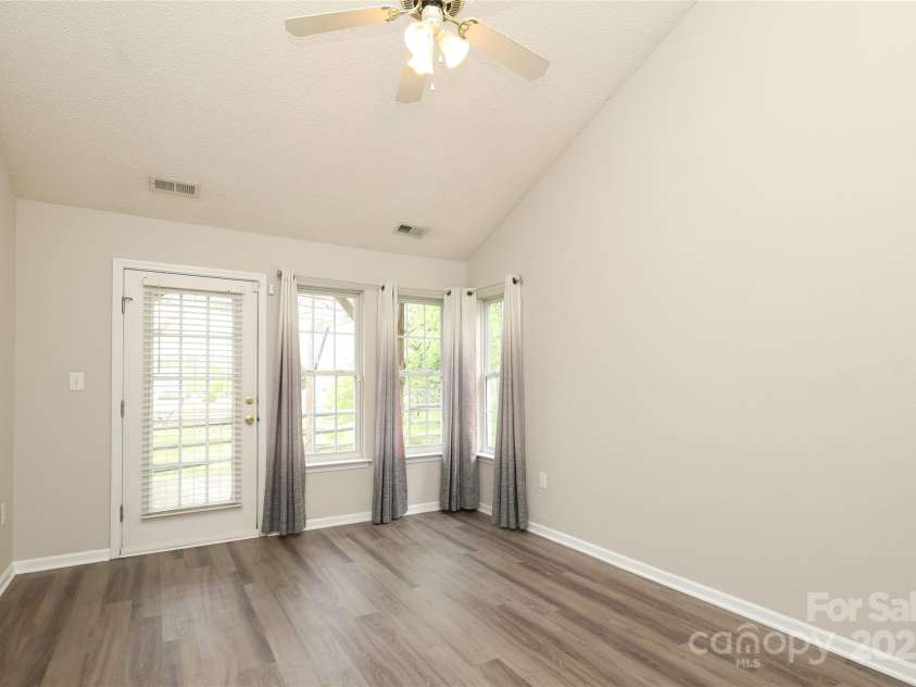 11623 Black Maple Avenue, Charlotte, NC 28269.  MLS# CAR4246127, YatesRealty ID 6467. 