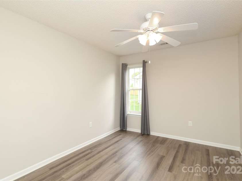 11623 Black Maple Avenue, Charlotte, NC 28269.  MLS# CAR4246127, YatesRealty ID 6467. 