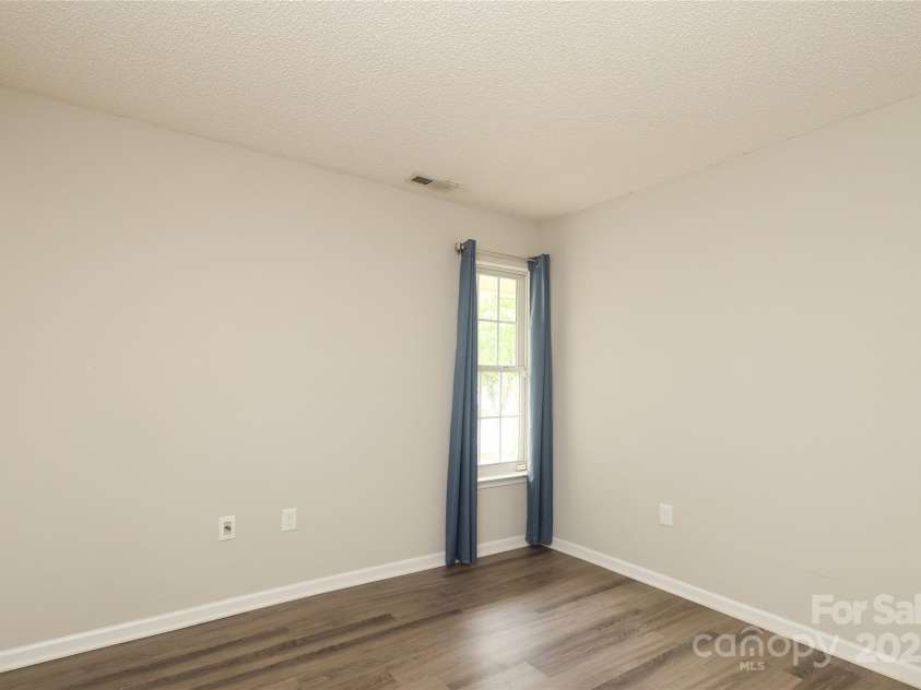 11623 Black Maple Avenue, Charlotte, NC 28269.  MLS# CAR4246127, YatesRealty ID 6467. 