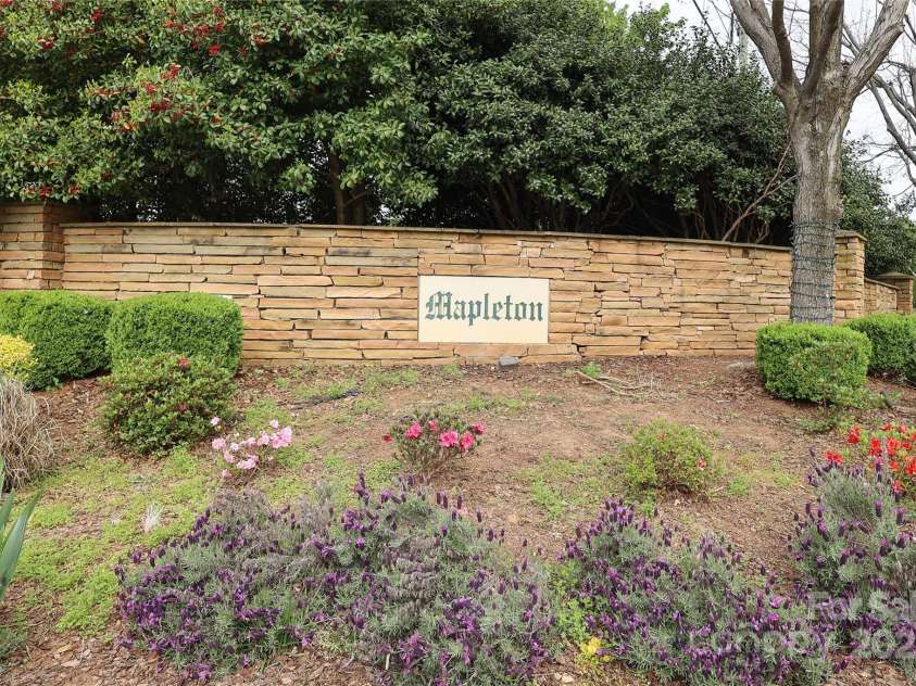 11623 Black Maple Avenue, Charlotte, NC 28269.  MLS# CAR4246127, YatesRealty ID 6467. 