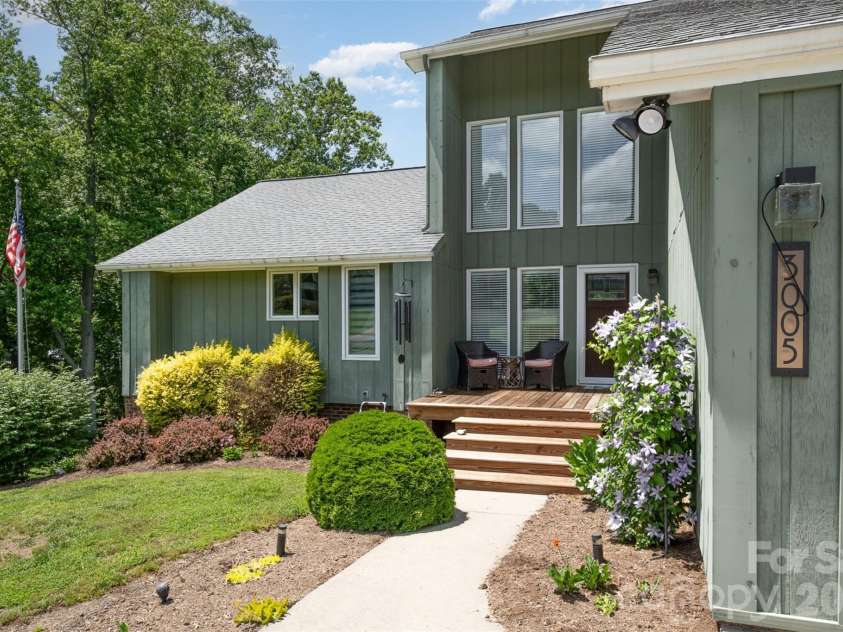 3005 Vernell Lane, Shelby, NC 28150.  MLS# CAR4255186, YatesRealty ID 6467. Spacious front porch