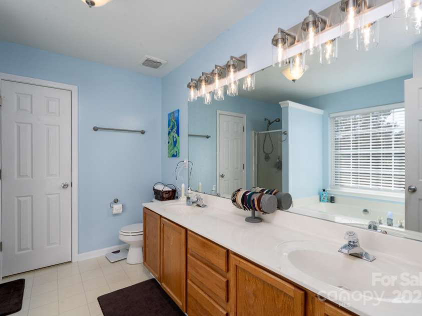 1015 Castle Rock Court, Concord, NC 28025.  MLS# CAR4238661, YatesRealty ID 6468. 