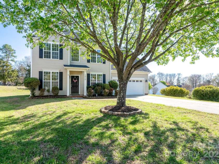 1015 Castle Rock Court, Concord, NC 28025.  MLS# CAR4238661, YatesRealty ID 6468. 