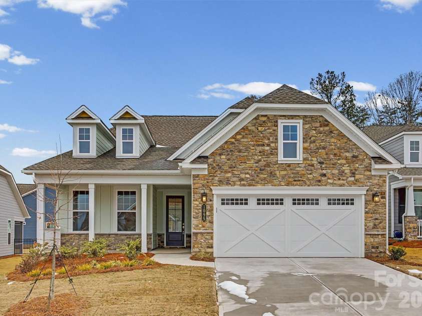 1095 Wylie Falls Lane, York, SC 29745.  MLS# CAR4338710, YatesRealty ID 6472. 