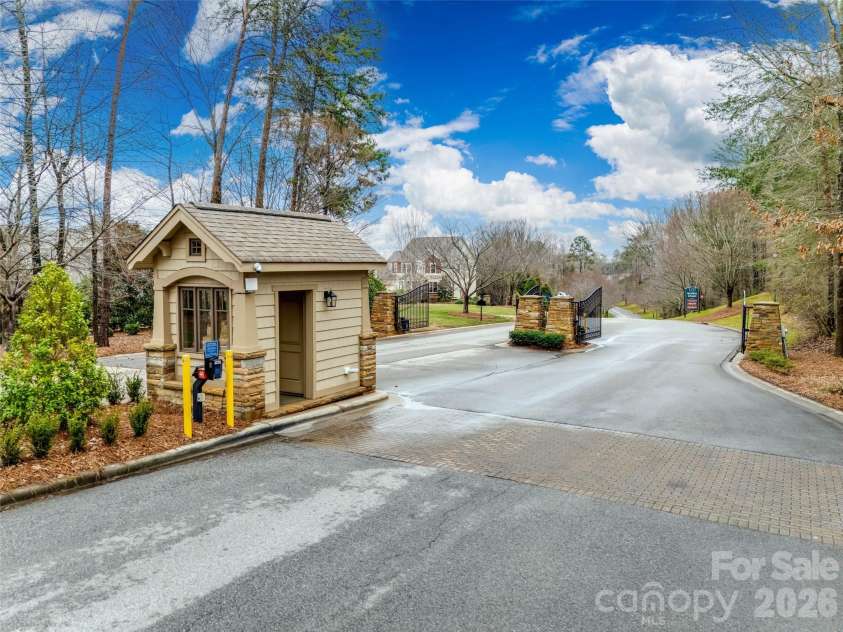 1095 Wylie Falls Lane, York, SC 29745.  MLS# CAR4338710, YatesRealty ID 6472. 