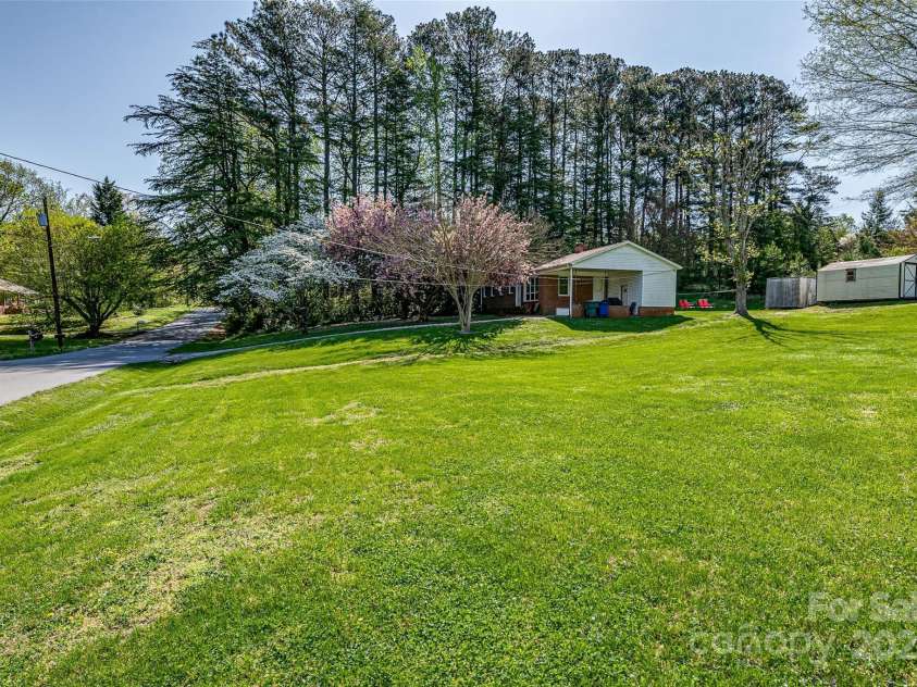 501 8th Avenue, Conover, NC 28613.  MLS# CAR4244722, YatesRealty ID 6472. 