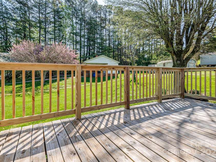 501 8th Avenue, Conover, NC 28613.  MLS# CAR4244722, YatesRealty ID 6472. 