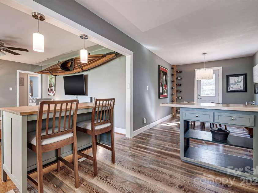 501 8th Avenue, Conover, NC 28613.  MLS# CAR4244722, YatesRealty ID 6472. 