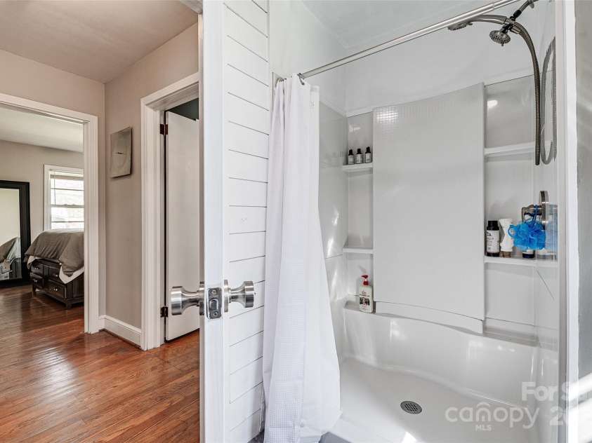 501 8th Avenue, Conover, NC 28613.  MLS# CAR4244722, YatesRealty ID 6472. 