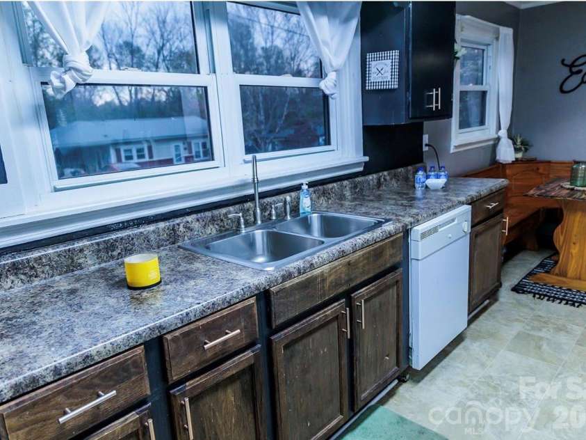 119 Collins Avenue, Forest City, NC 28043.  MLS# CAR4355548, YatesRealty ID 6474. 