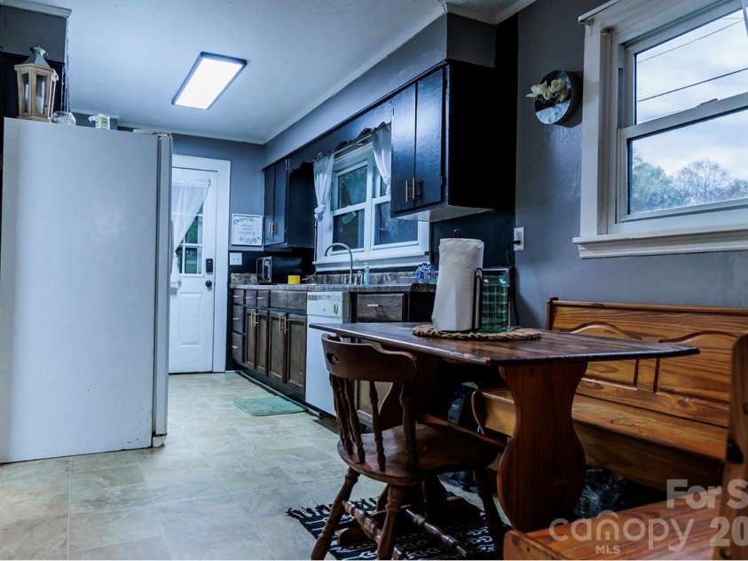 119 Collins Avenue, Forest City, NC 28043.  MLS# CAR4355548, YatesRealty ID 6474. 