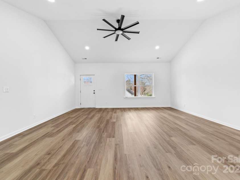 1300 Eddie Street, Gastonia, NC 28054.  MLS# CAR4203364, YatesRealty ID 6474. 