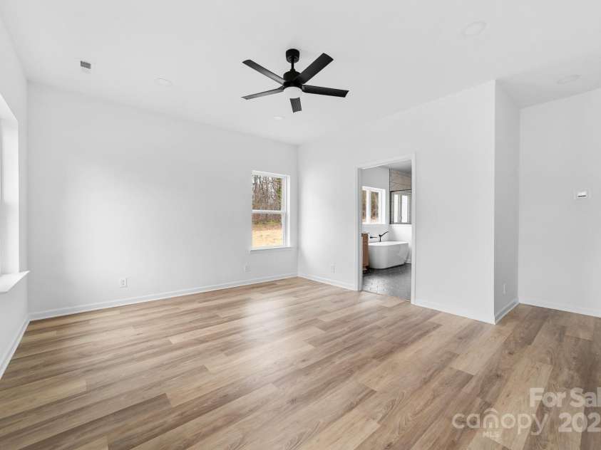 1300 Eddie Street, Gastonia, NC 28054.  MLS# CAR4203364, YatesRealty ID 6474. 