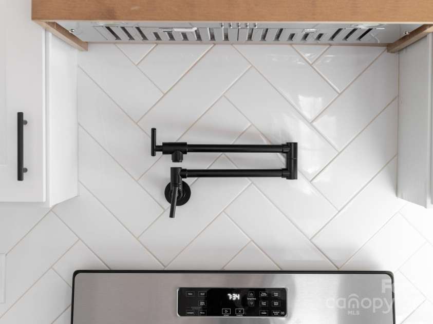 1300 Eddie Street, Gastonia, NC 28054.  MLS# CAR4203364, YatesRealty ID 6474. 