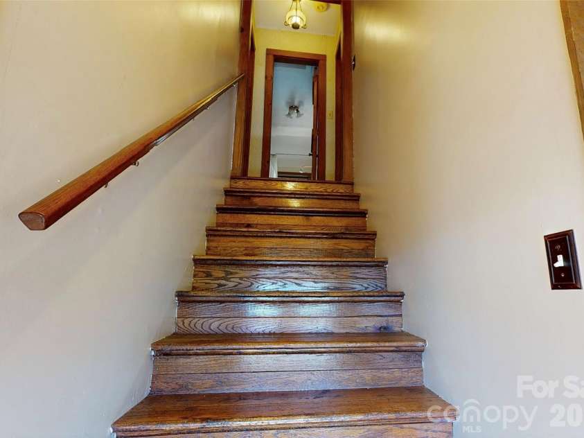 310 Log Gap Road, Fairview, NC 28730.  MLS# CAR4310874, YatesRealty ID 6475. 