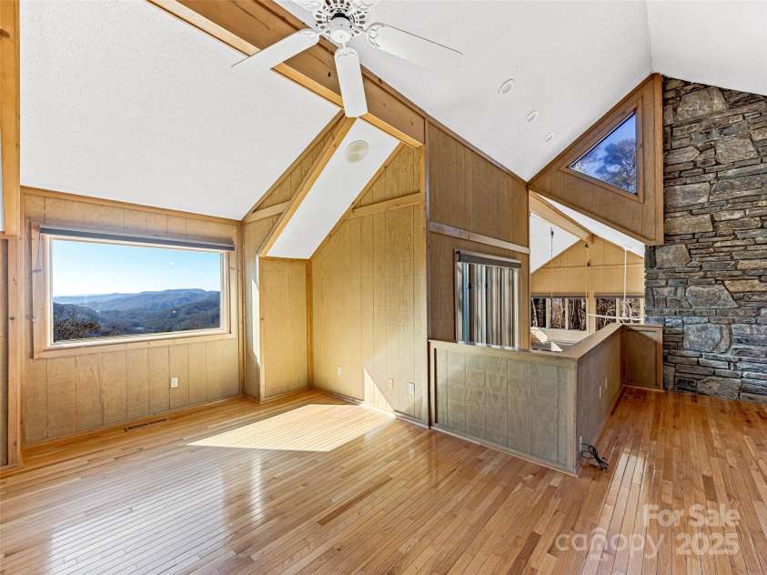 490 Arrowhead Ridge Road, Brevard, NC 28712.  MLS# CAR4214712, YatesRealty ID 6475. 