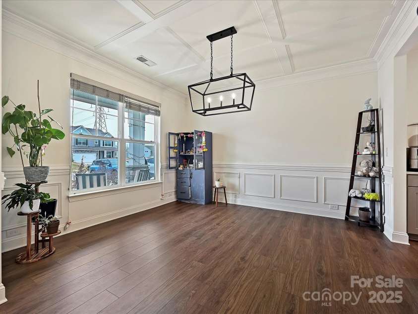4606 Gatesmills Avenue, Charlotte, NC 28213.  MLS# CAR4245045, YatesRealty ID 6476. 