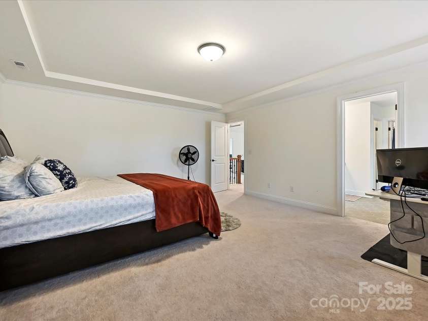 4606 Gatesmills Avenue, Charlotte, NC 28213.  MLS# CAR4245045, YatesRealty ID 6476. 