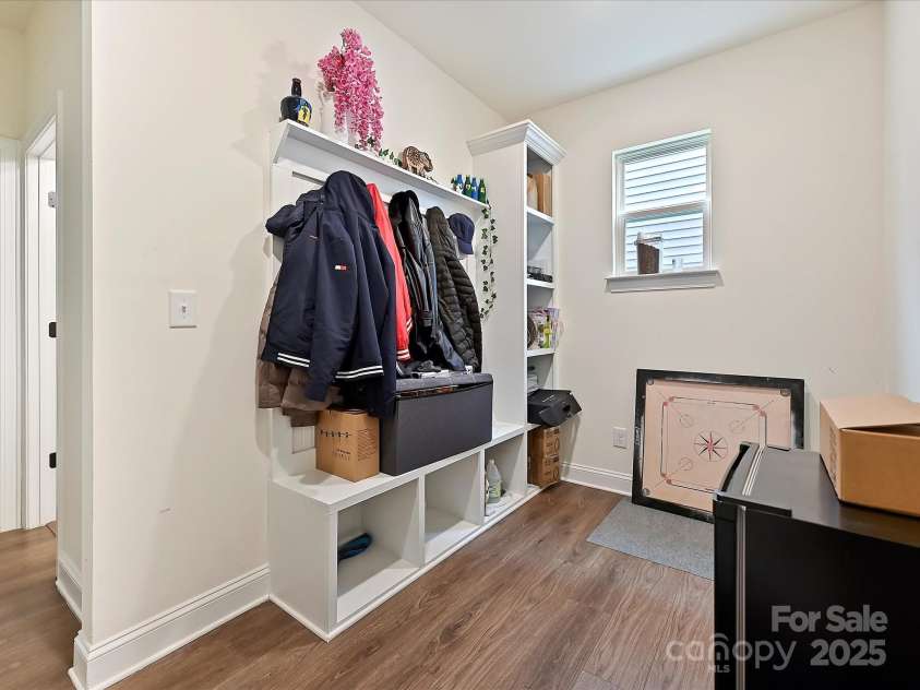 4606 Gatesmills Avenue, Charlotte, NC 28213.  MLS# CAR4245045, YatesRealty ID 6476. 