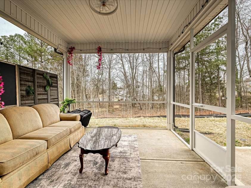 4606 Gatesmills Avenue, Charlotte, NC 28213.  MLS# CAR4245045, YatesRealty ID 6476. 