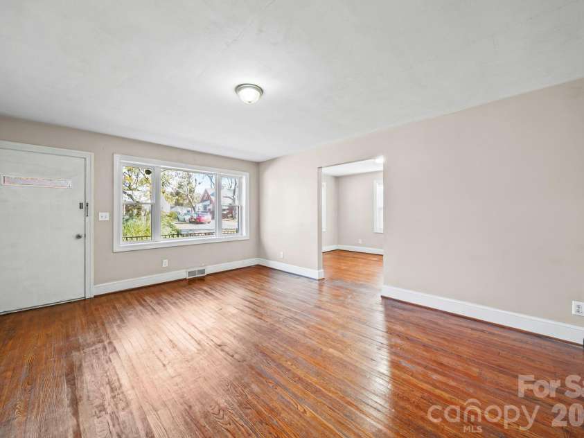 953 Fairmont Avenue, Salisbury, NC 28144.  MLS# CAR4320438, YatesRealty ID 6476. 