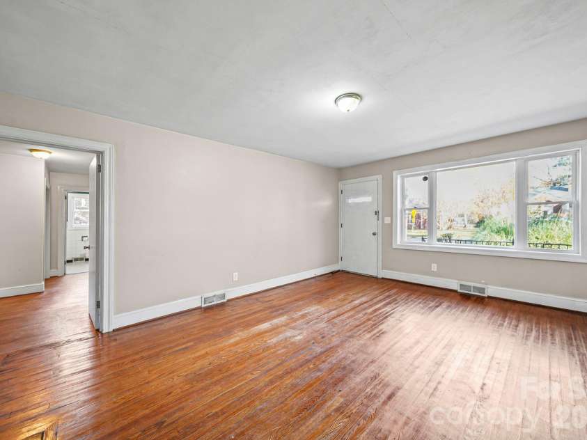953 Fairmont Avenue, Salisbury, NC 28144.  MLS# CAR4320438, YatesRealty ID 6476. 