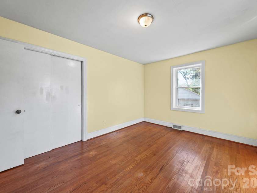 953 Fairmont Avenue, Salisbury, NC 28144.  MLS# CAR4320438, YatesRealty ID 6476. 