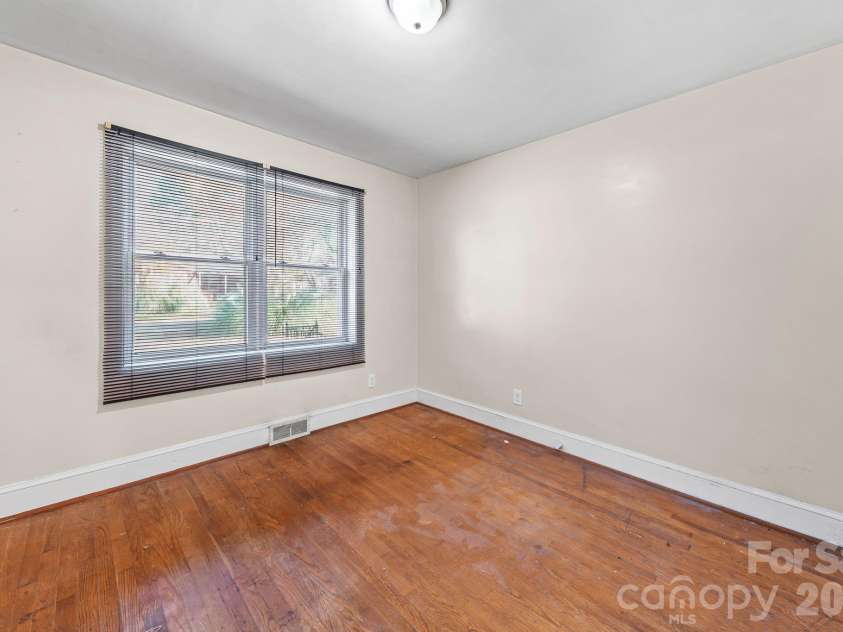 953 Fairmont Avenue, Salisbury, NC 28144.  MLS# CAR4320438, YatesRealty ID 6476. 