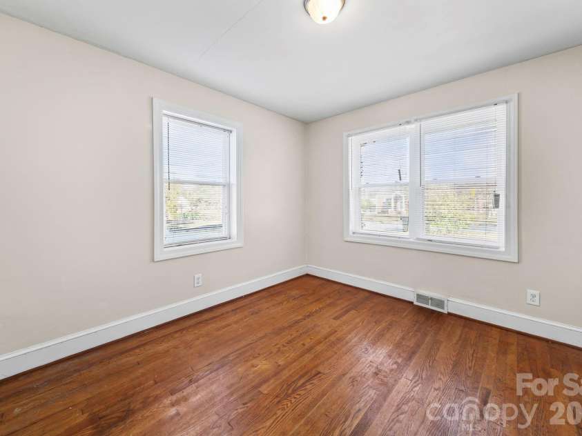 953 Fairmont Avenue, Salisbury, NC 28144.  MLS# CAR4320438, YatesRealty ID 6476. 