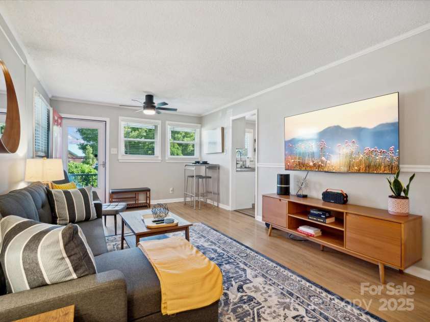 1539 Walton Road, Charlotte, NC 28208.  MLS# CAR4240358, YatesRealty ID 6477. Unit 1539