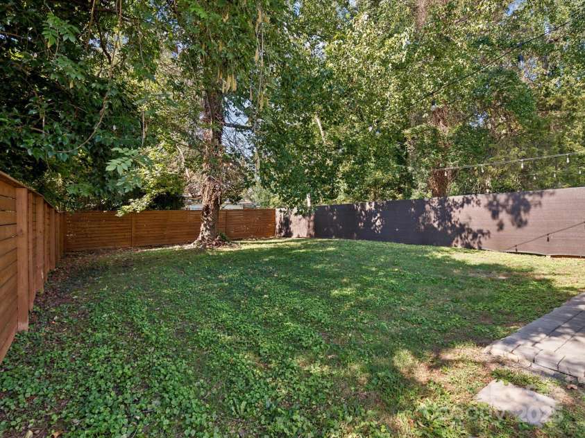 1539 Walton Road, Charlotte, NC 28208.  MLS# CAR4240358, YatesRealty ID 6477. Unit 1539