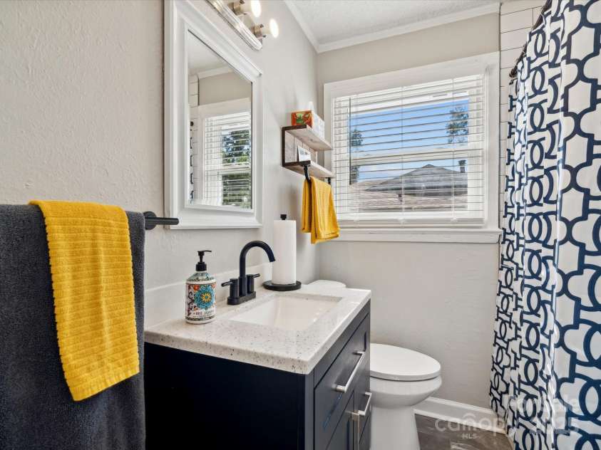 1539 Walton Road, Charlotte, NC 28208.  MLS# CAR4240358, YatesRealty ID 6477. Unit 1539