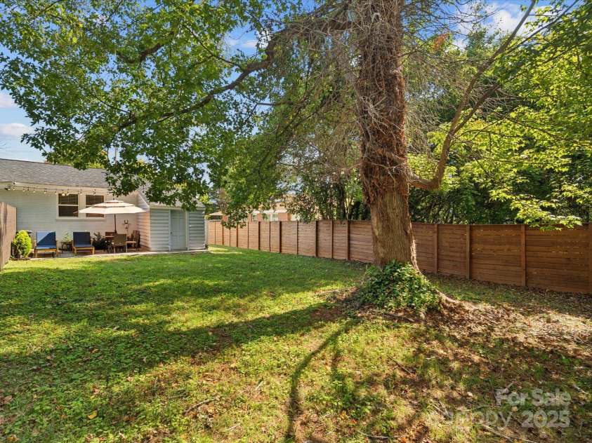 1539 Walton Road, Charlotte, NC 28208.  MLS# CAR4240358, YatesRealty ID 6477. Unit 1539