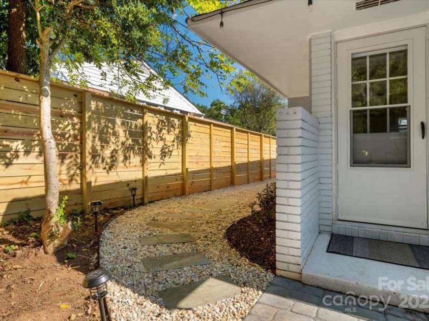 1539 Walton Road, Charlotte, NC 28208.  MLS# CAR4240358, YatesRealty ID 6477. Unit 1541