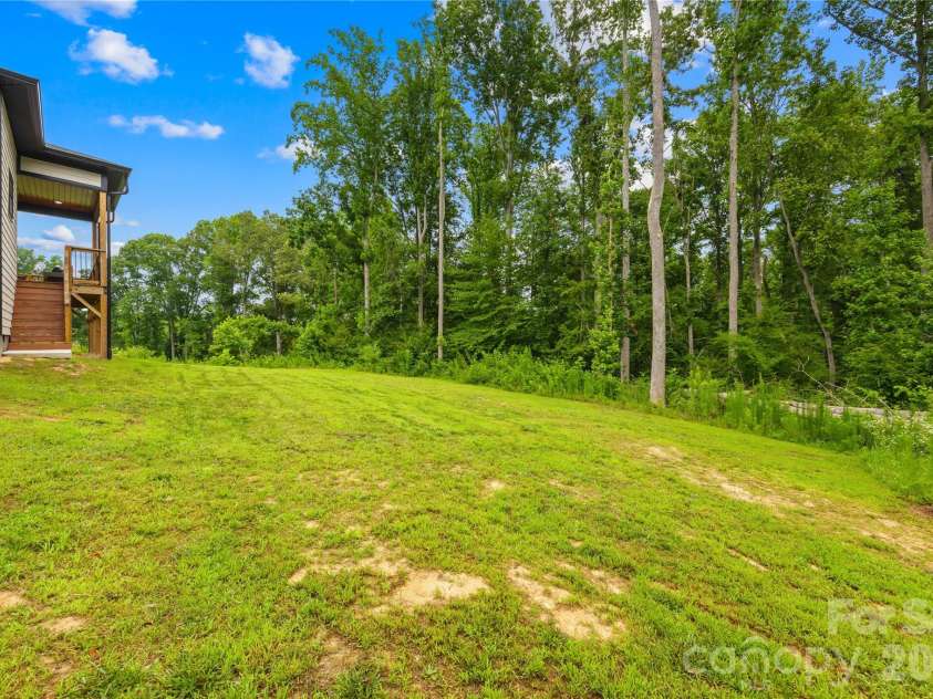 2004 Plain Field Drive, Bessemer City, NC 28016.  MLS# CAR4400406, YatesRealty ID 6477. 