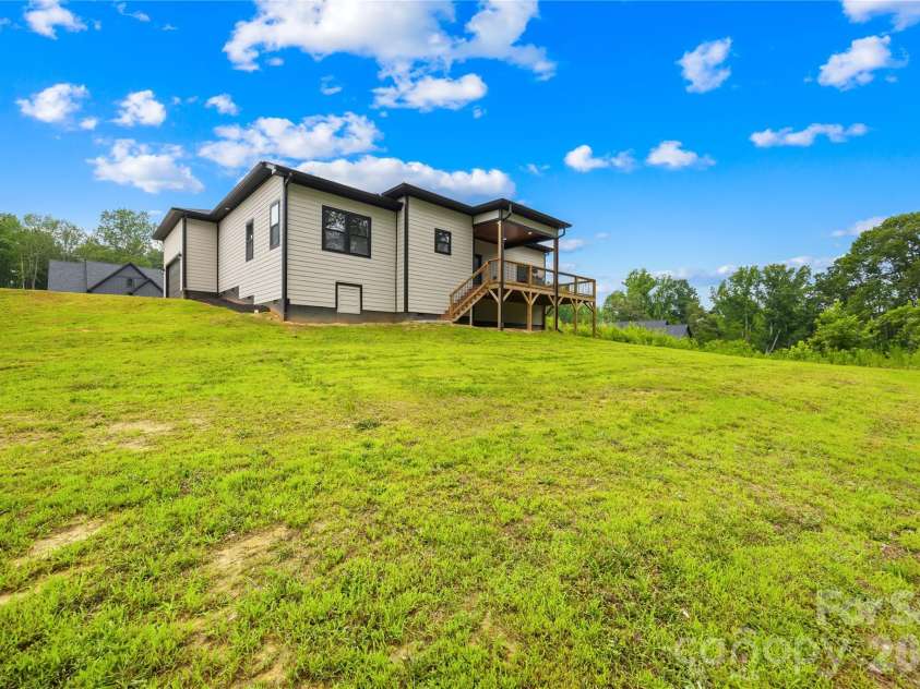 2004 Plain Field Drive, Bessemer City, NC 28016.  MLS# CAR4400406, YatesRealty ID 6477. 