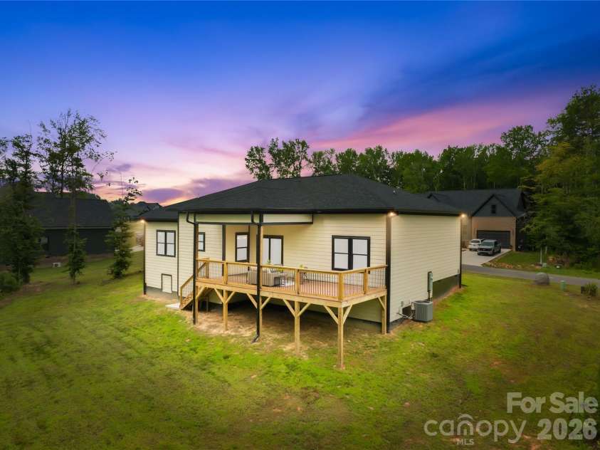 2004 Plain Field Drive, Bessemer City, NC 28016.  MLS# CAR4400406, YatesRealty ID 6477. 