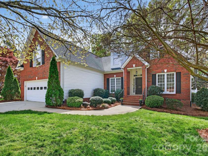 1499 The Crossing, Rock Hill, SC 29732.  MLS# CAR4359584, YatesRealty ID 6478. 