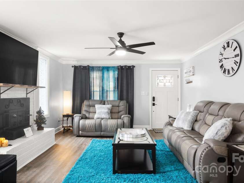 318 Lake Montonia Road, Kings Mountain, NC 28086.  MLS# CAR4325974, YatesRealty ID 6479. 