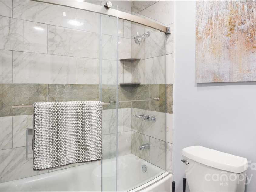 318 Lake Montonia Road, Kings Mountain, NC 28086.  MLS# CAR4325974, YatesRealty ID 6479. 