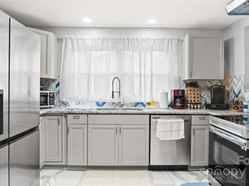 318 Lake Montonia Road, Kings Mountain, NC 28086.  MLS# CAR4325974, YatesRealty ID 6479. 