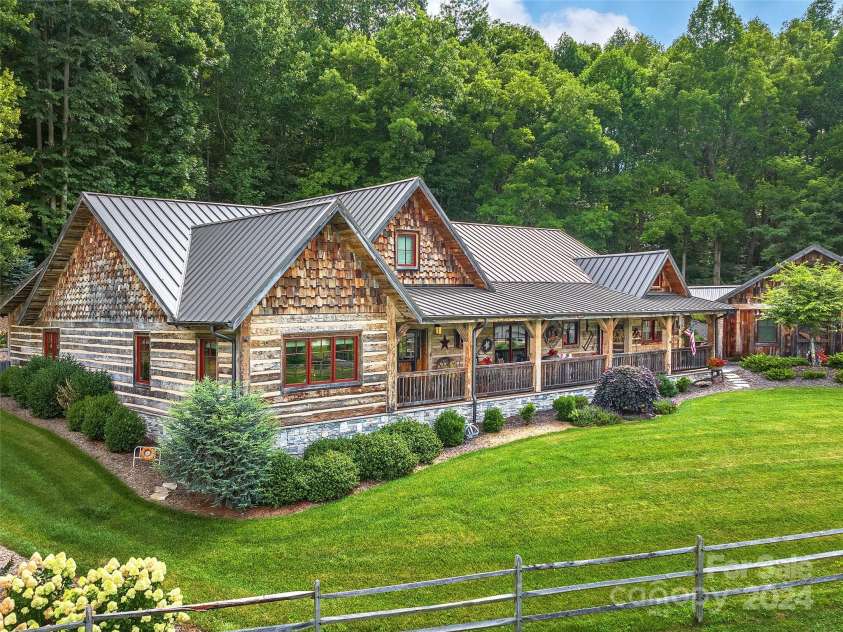 1279 Raccoon Road, Waynesville, NC 28786.  MLS# CAR4192263, YatesRealty ID 648. 