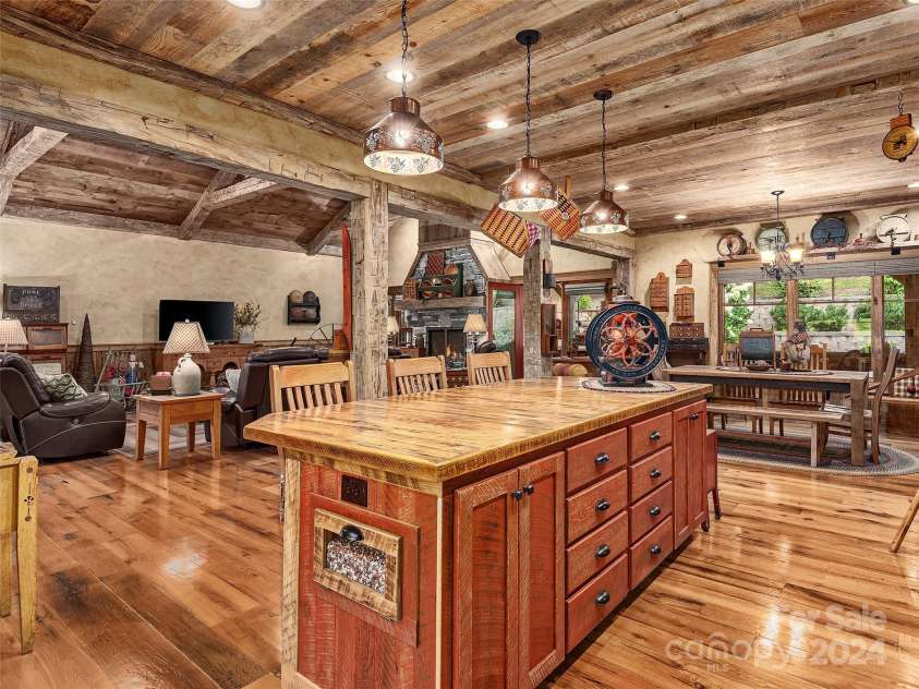 1279 Raccoon Road, Waynesville, NC 28786.  MLS# CAR4192263, YatesRealty ID 648. 