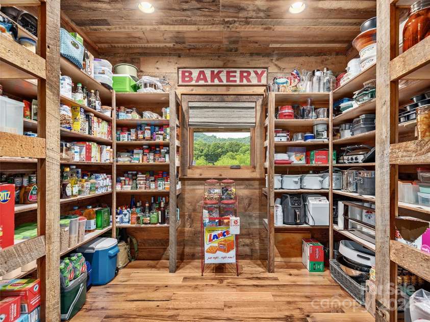 1279 Raccoon Road, Waynesville, NC 28786.  MLS# CAR4192263, YatesRealty ID 648. 