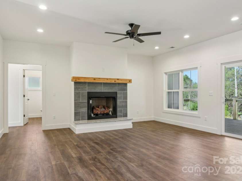 35 Haywood Park Drive, Hendersonville, NC 28791.  MLS# CAR4160719, YatesRealty ID 648. 